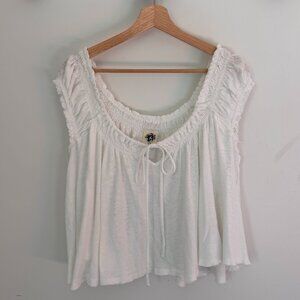 EUC XL We The Free Dahlia Tee